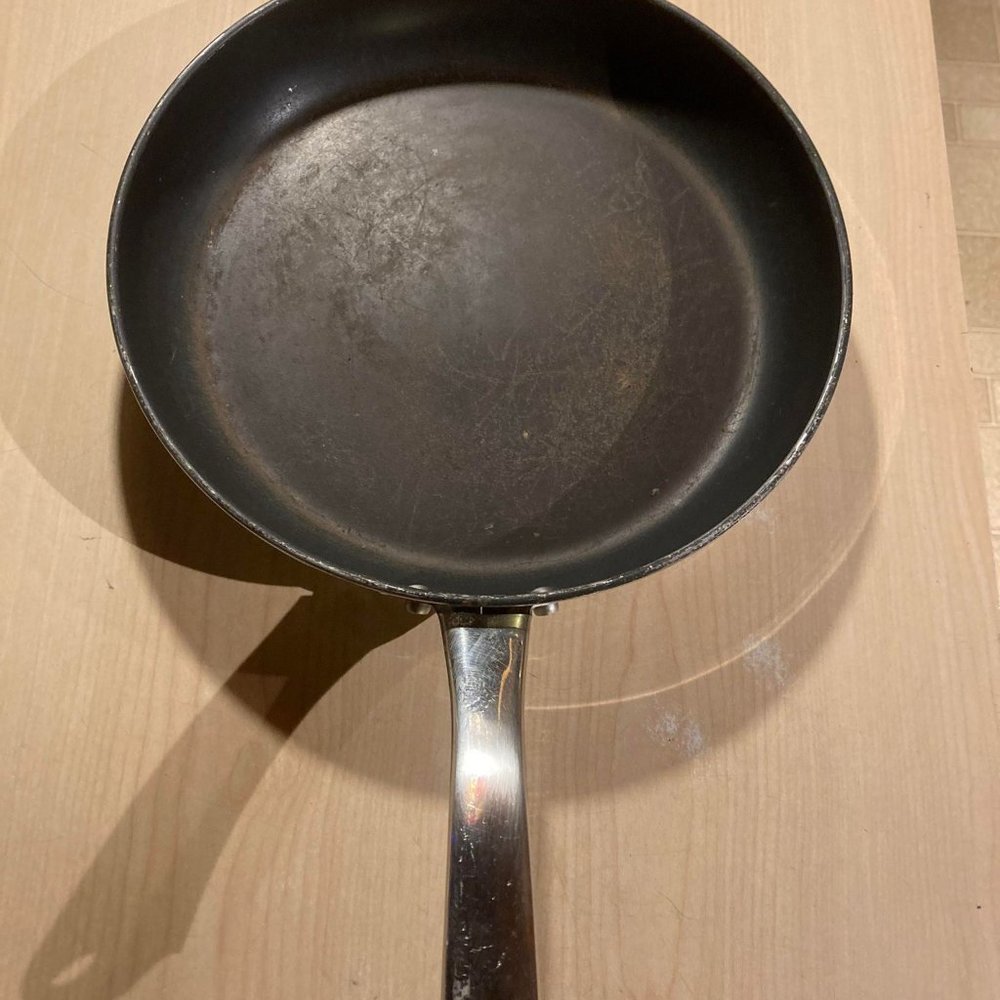 cooks essentials 12 inch frying pan with impactbase